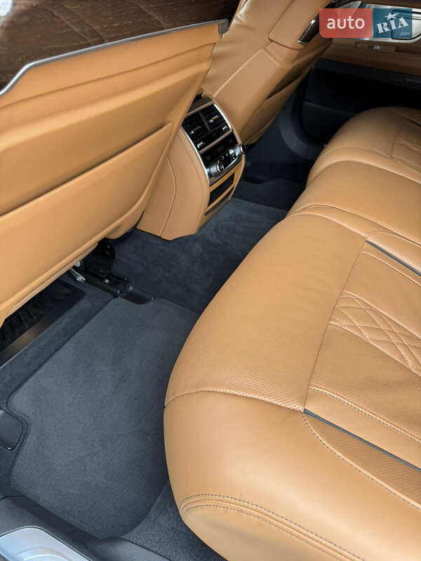 Седан BMW 7 Series 2022 в Мукачево фото 76 Седан BMW 7 Series 2022 в Мукачево