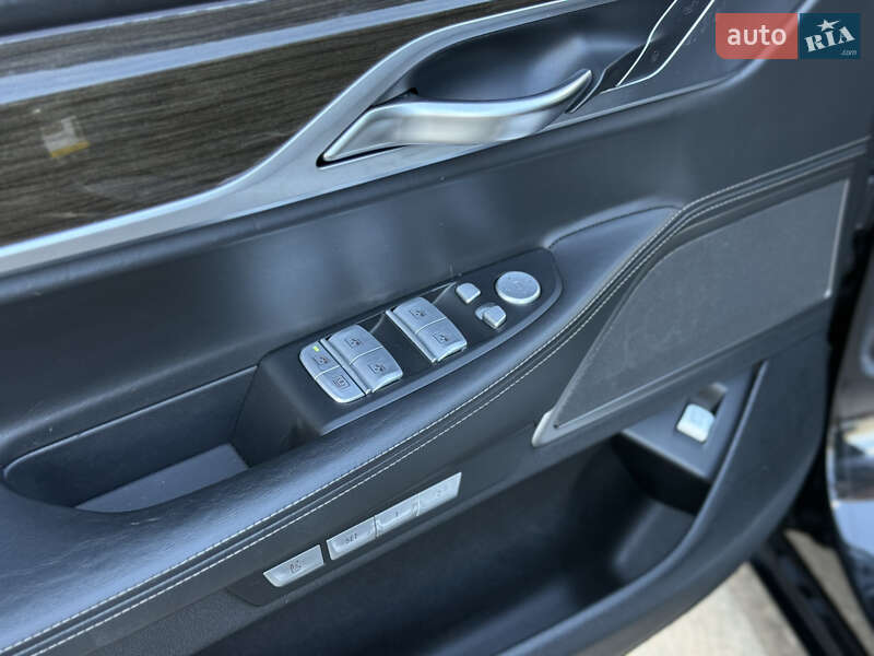 Седан BMW 7 Series 2016 в Киеве