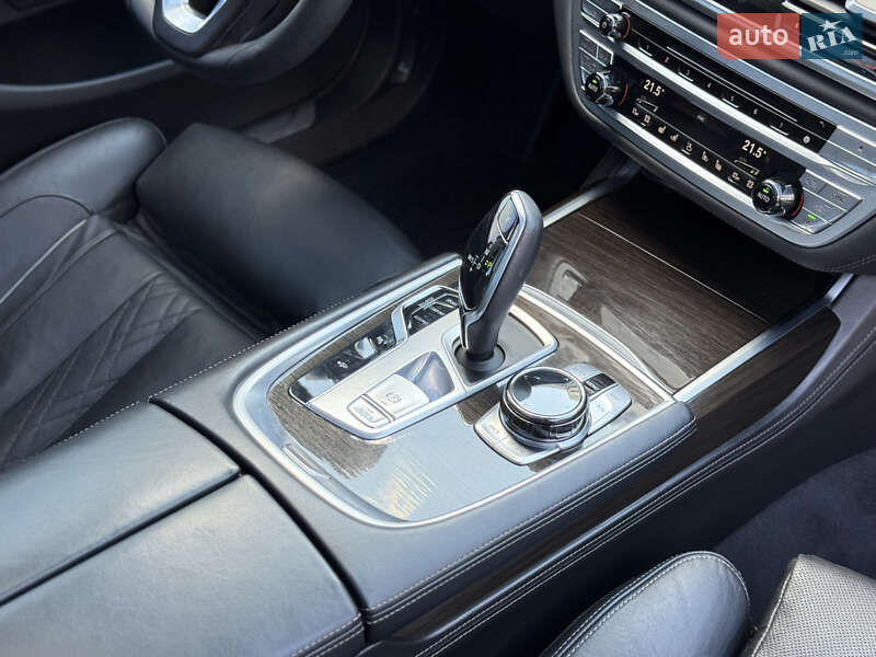 Седан BMW 7 Series 2016 в Киеве