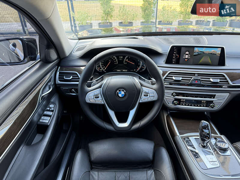 Седан BMW 7 Series 2016 в Киеве