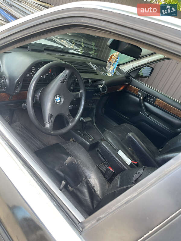 Седан BMW 7 Series 1988 в Києві