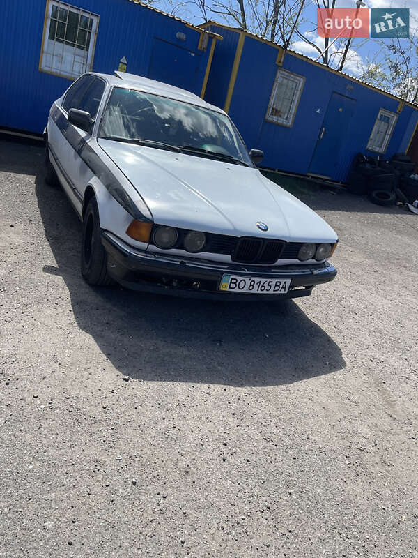 Седан BMW 7 Series 1988 в Києві