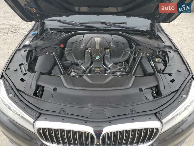 Седан BMW 7 Series 2016 в Києві