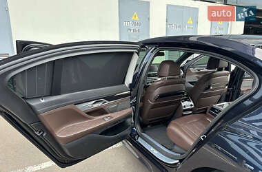 Седан BMW 7 Series 2022 в 