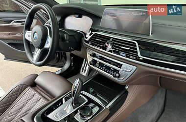 Седан BMW 7 Series 2022 в 