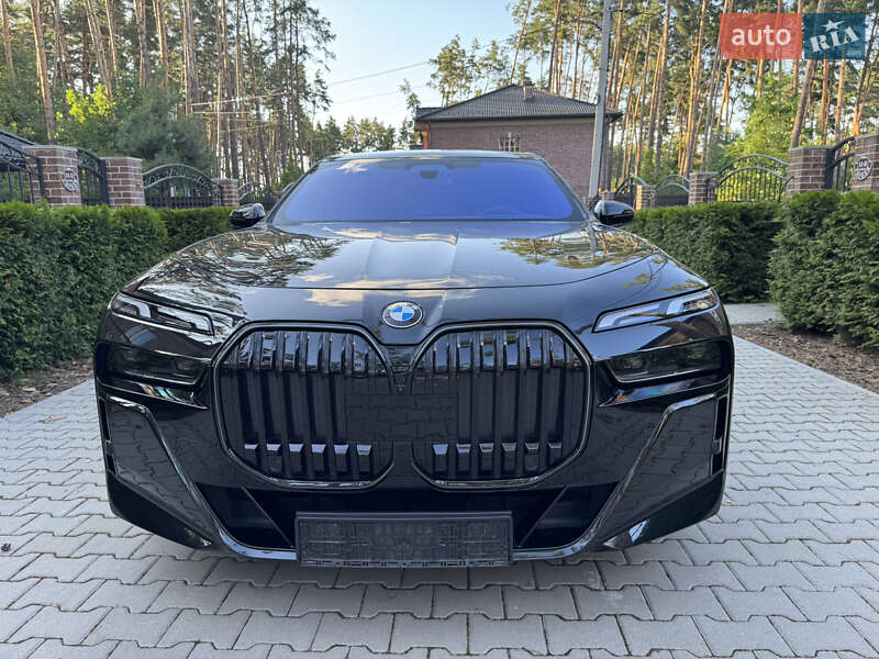 Седан BMW 7 Series 2024 в Киеве фото 13 Седан BMW 7 Series 2024 в Киеве