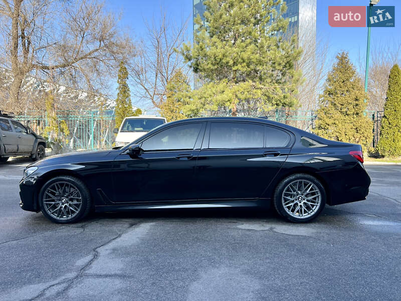 Седан BMW 7 Series 2016 в Днепре