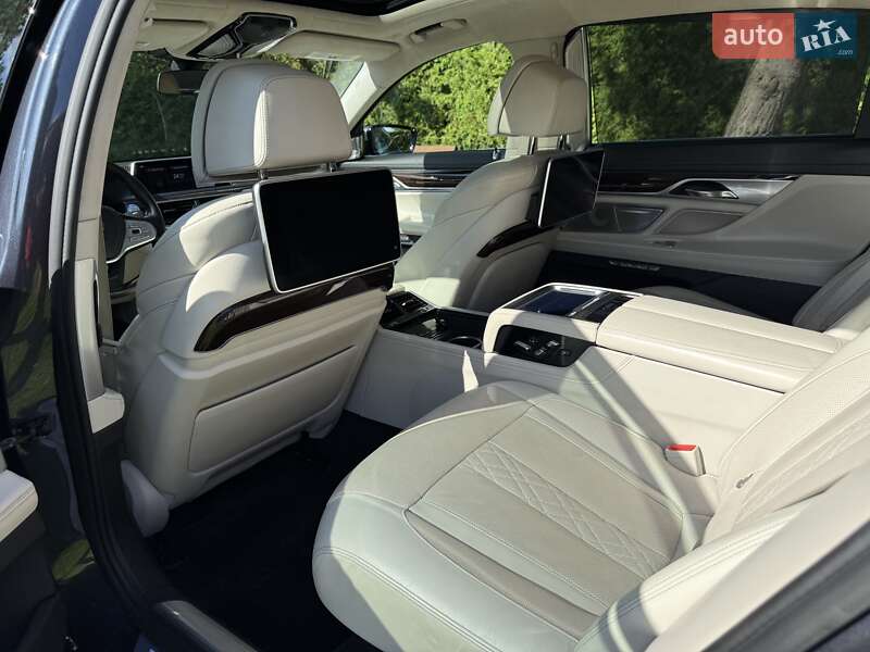 Седан BMW 7 Series 2015 в Львові фото 21 Седан BMW 7 Series 2015 в Львові