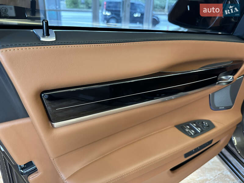 Седан BMW 7 Series 2012 в Киеве