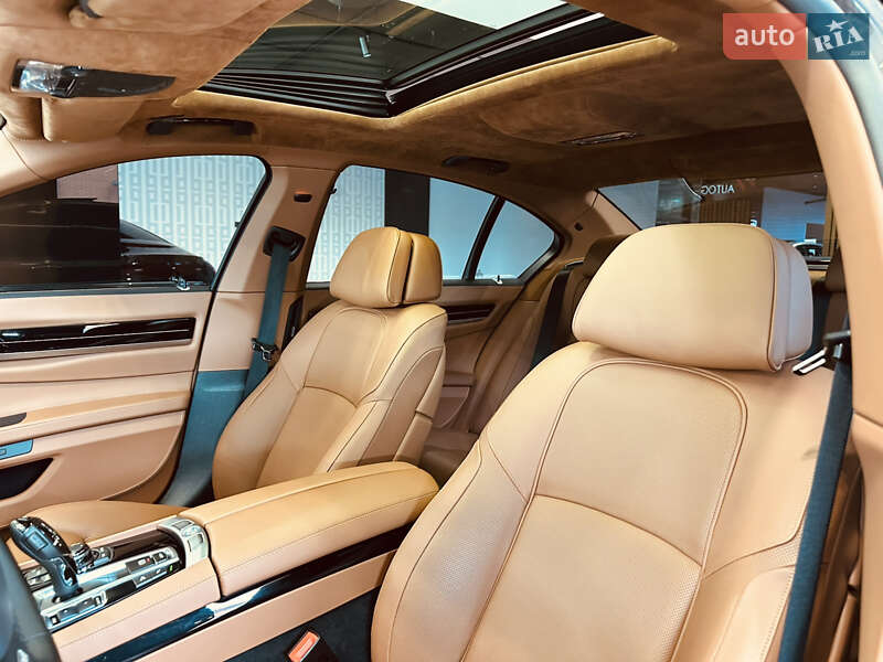 Седан BMW 7 Series 2012 в Киеве