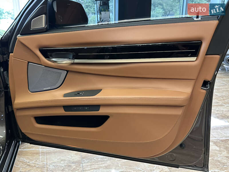 Седан BMW 7 Series 2012 в Киеве