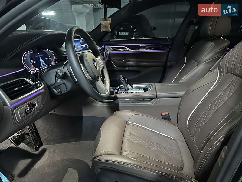Седан BMW 7 Series 2022 в Дніпрі