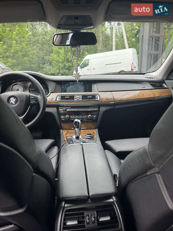 Седан BMW 7 Series 2009 в Бердичеве