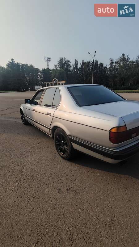 Седан BMW 7 Series 1993 в Кривом Роге