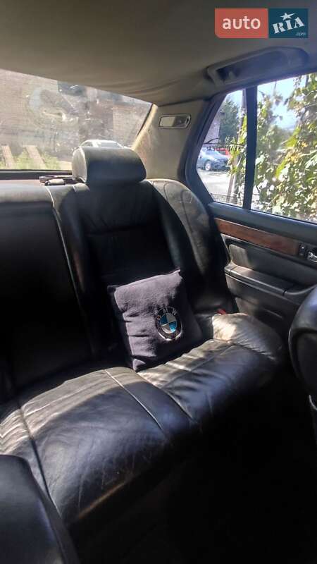 Седан BMW 7 Series 1993 в Кривом Роге