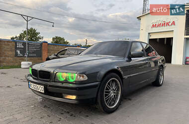 Седан BMW 7 Series 1998 в Володимирі