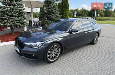 Седан BMW 7 Series 2015 в Львове
