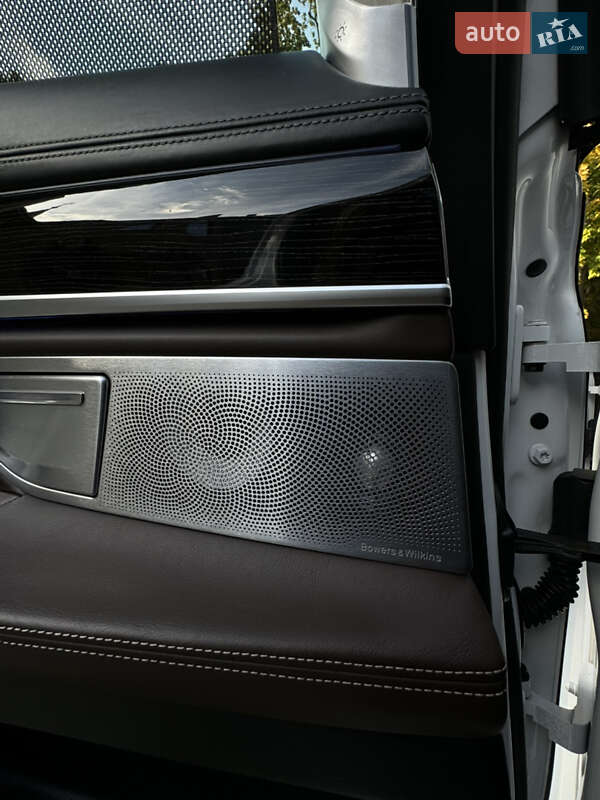 Седан BMW 7 Series 2017 в Львові