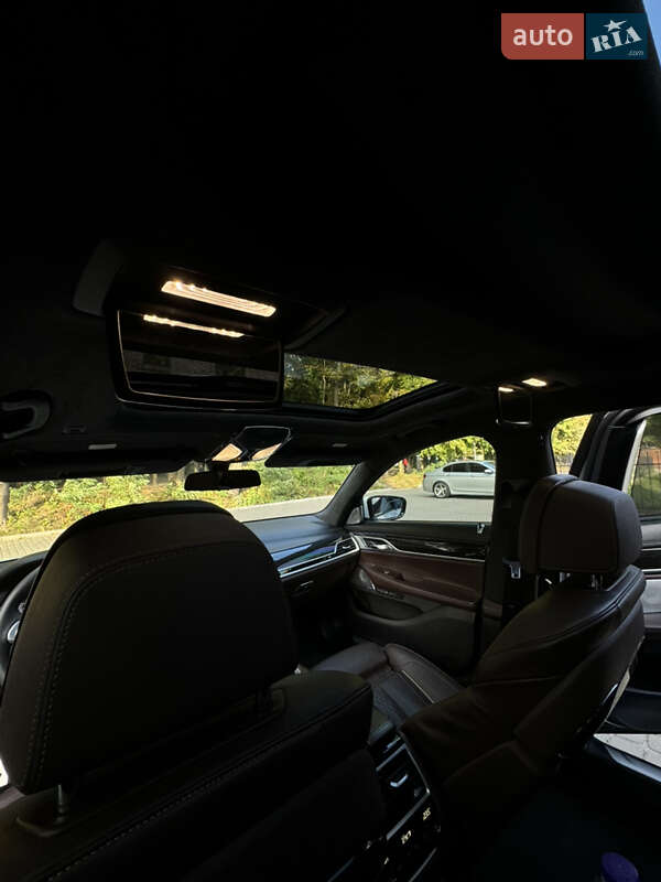 Седан BMW 7 Series 2017 в Львові