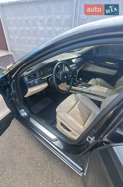 Седан BMW 7 Series 2009 в 