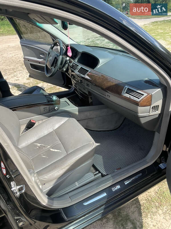 Седан BMW 7 Series 2004 в Чернигове