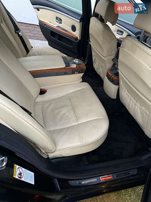 Седан BMW 7 Series 2003 в Гореничах