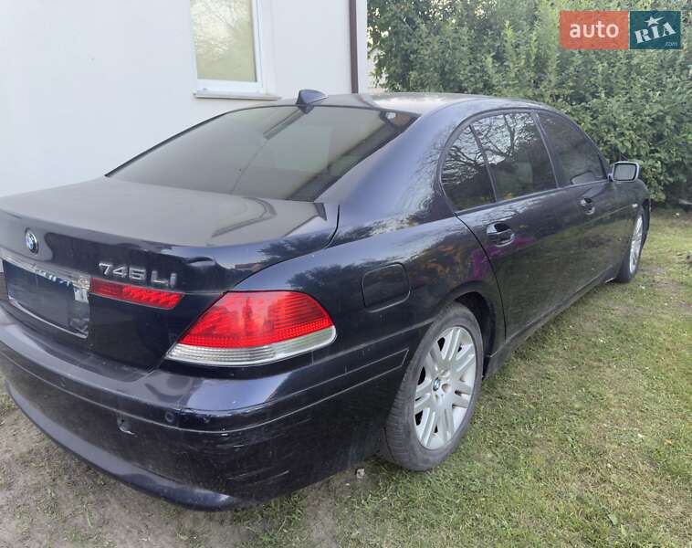 Седан BMW 7 Series 2003 в Гореничах
