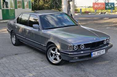Седан BMW 7 Series 1991 в Днепре