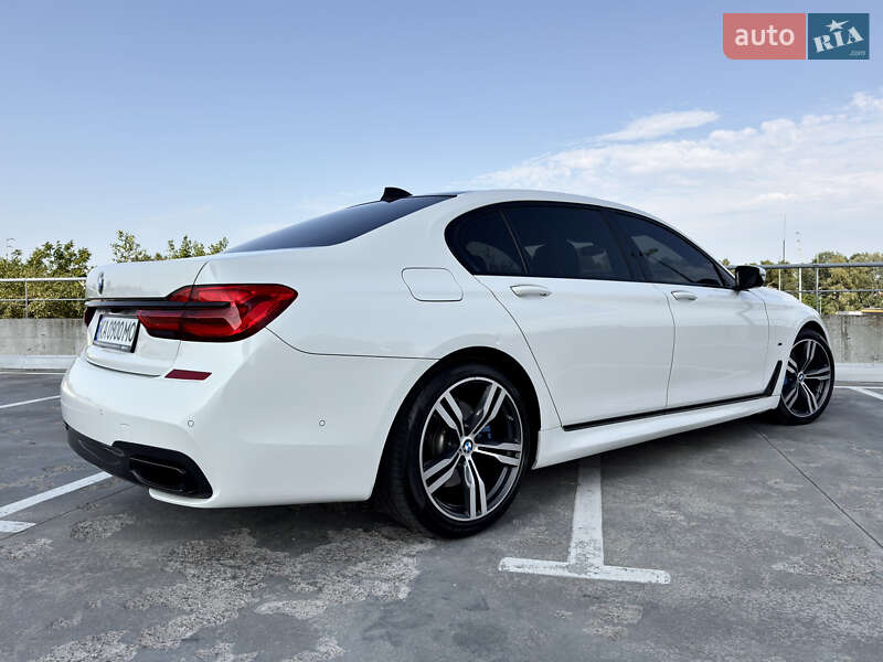 Седан BMW 7 Series 2015 в Киеве фото 8 Седан BMW 7 Series 2015 в Киеве