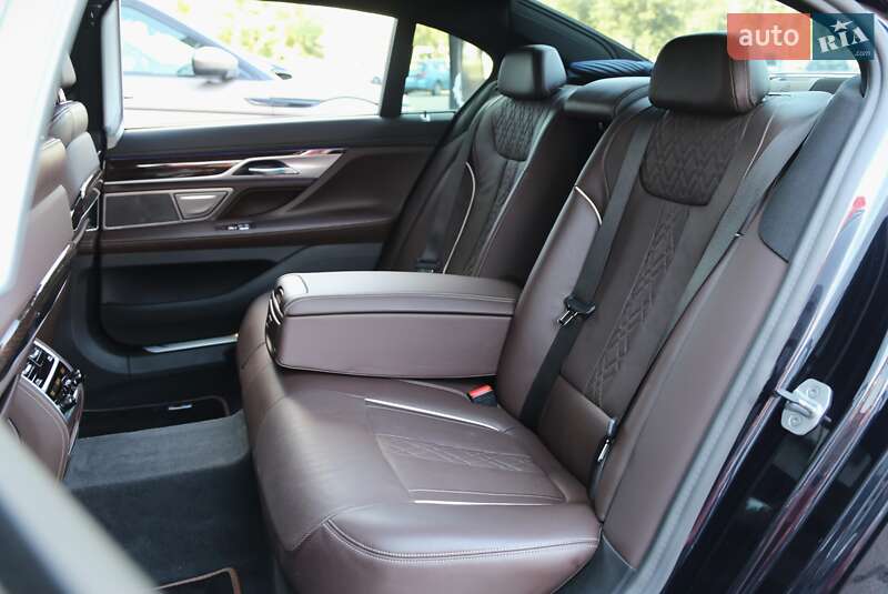 Седан BMW 7 Series 2020 в Києві