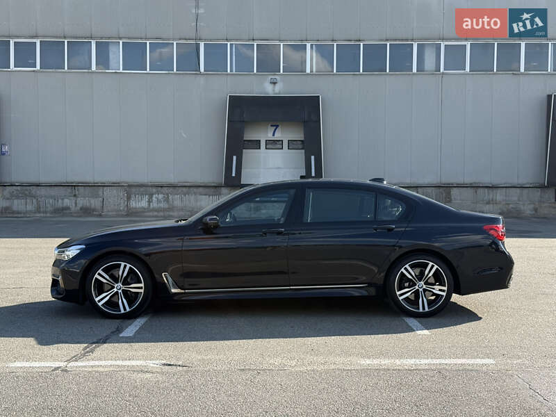 Седан BMW 7 Series 2016 в Киеве фото 8 Седан BMW 7 Series 2016 в Киеве
