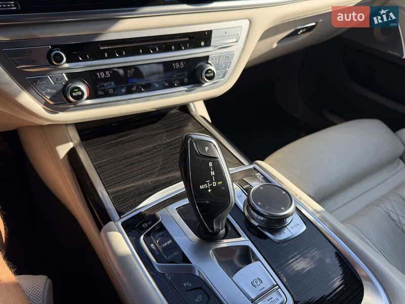 Седан BMW 7 Series 2016 в Киеве фото 22 Седан BMW 7 Series 2016 в Киеве
