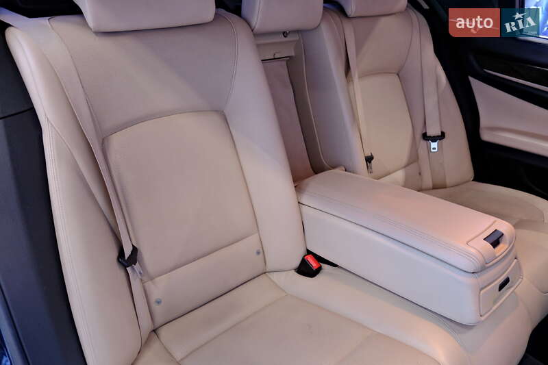 Седан BMW 7 Series 2012 в Одесі