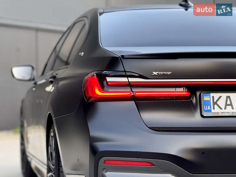 Седан BMW 7 Series 2021 в Киеве