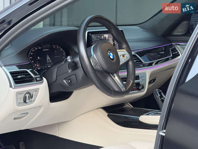 Седан BMW 7 Series 2021 в Киеве