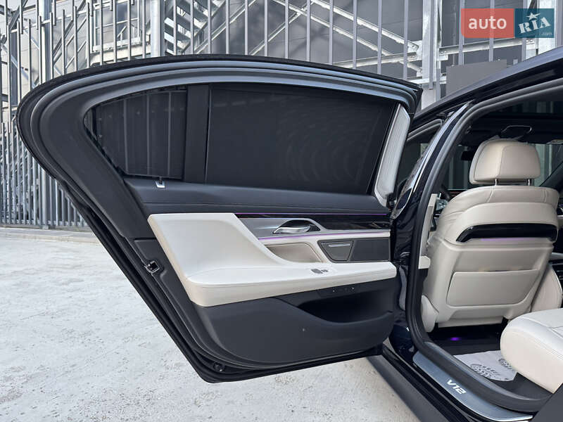 Седан BMW 7 Series 2021 в Киеве