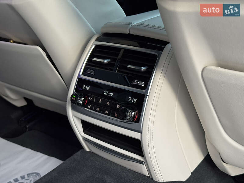 Седан BMW 7 Series 2021 в Киеве