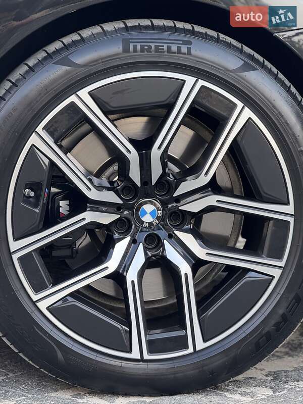 Седан BMW 7 Series 2023 в Львові