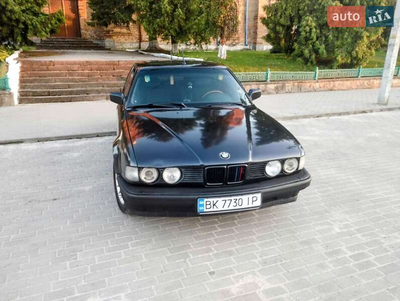 BMW 7 Series 1989