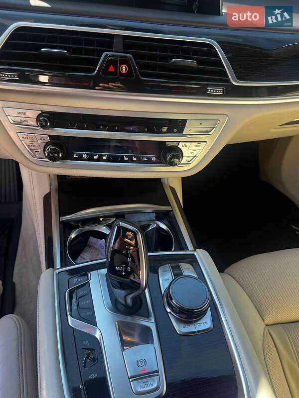 Седан BMW 7 Series 2015 в Первомайську фото 16 Седан BMW 7 Series 2015 в Первомайську