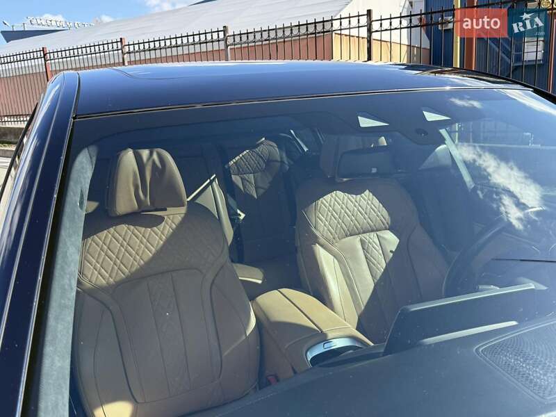 Седан BMW 7 Series 2016 в Киеве