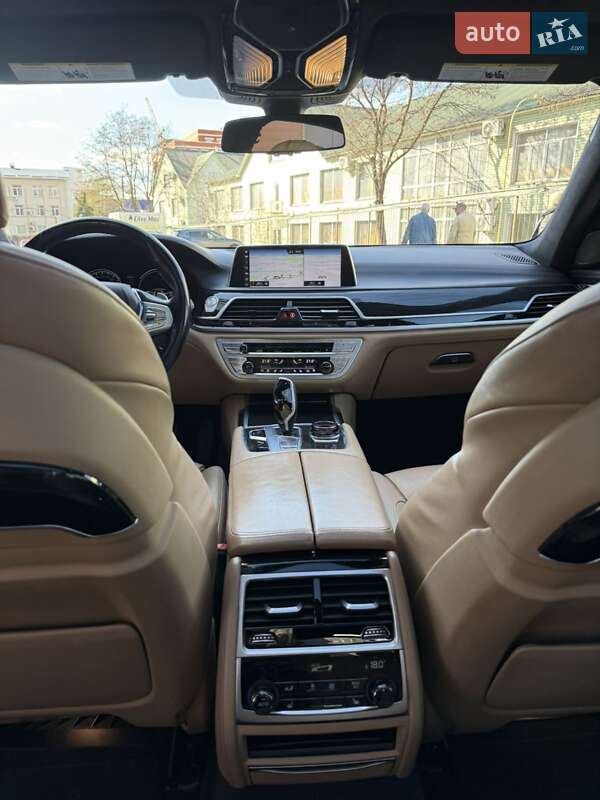 Седан BMW 7 Series 2016 в Киеве