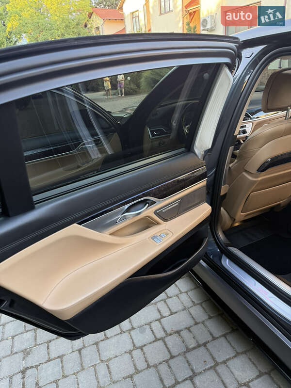 Седан BMW 7 Series 2016 в Одесі