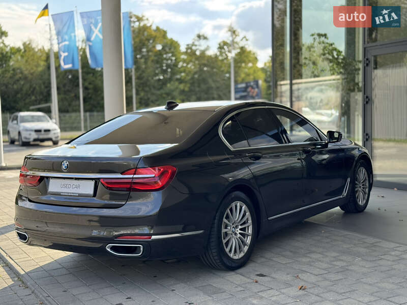 Седан BMW 7 Series 2016 в Ивано-Франковске фото 6 Седан BMW 7 Series 2016 в Ивано-Франковске