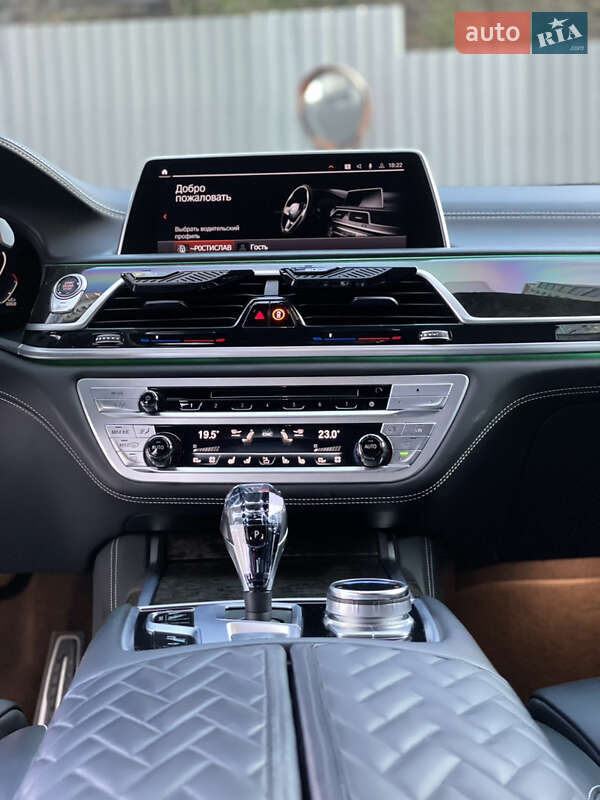 Седан BMW 7 Series 2020 в Киеве