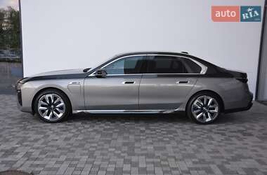Седан BMW 7 Series 2023 в 