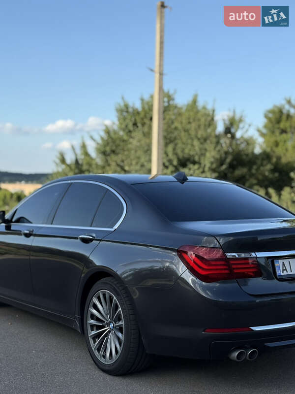 Седан BMW 7 Series 2012 в Богуславе фото 3 Седан BMW 7 Series 2012 в Богуславе