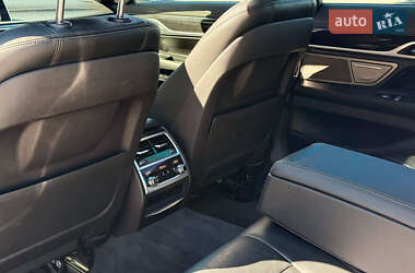 Седан BMW 7 Series 2018 в 