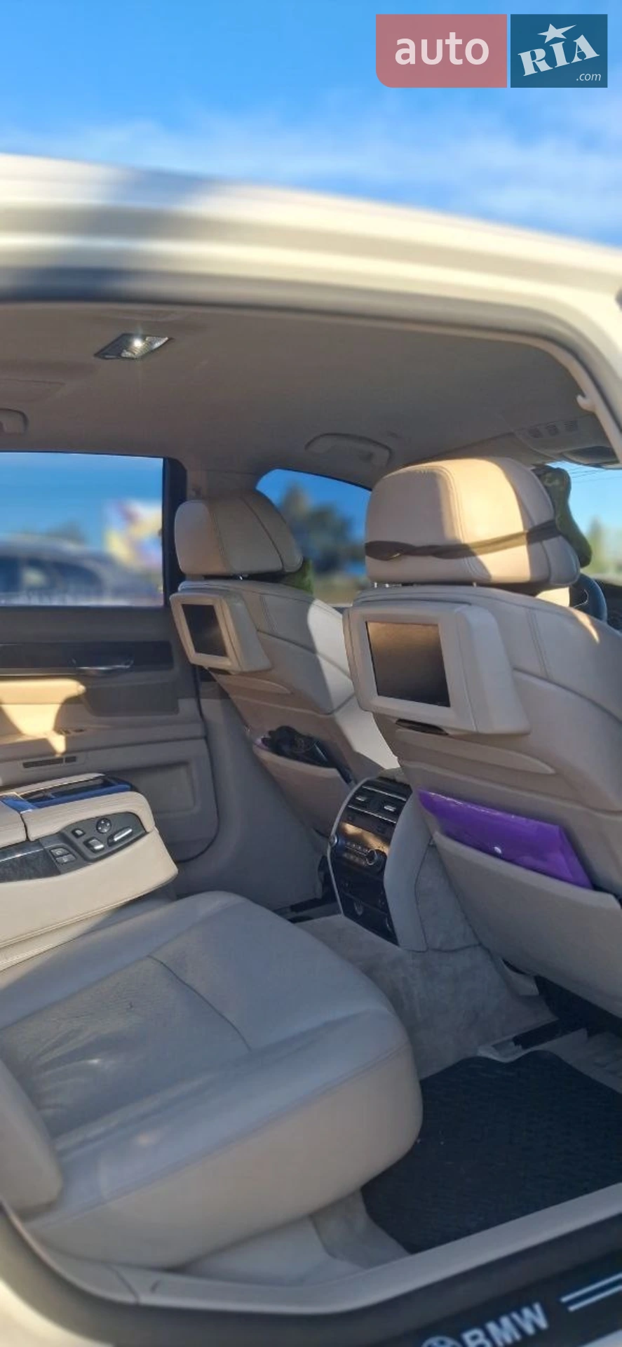 BMW 7 Series 2008 VIN WBAKB81030CY52094 фото оголошення 2 з 10
