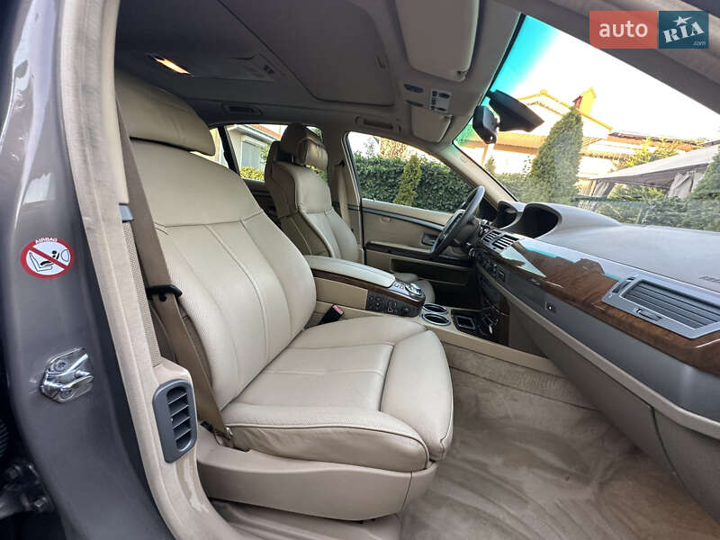 Седан BMW 7 Series 2004 в Одессе